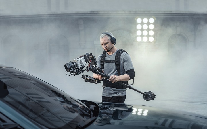 Productafbeelding DJI RS 3 Pro Combo (Reflexcamera met één lens, Camera met verwisselbare lens, 4.50 kg)