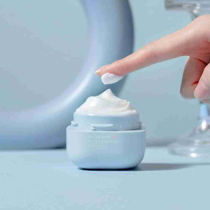 Actual product image Laneige Water Bank (50 ml, 24h cream)