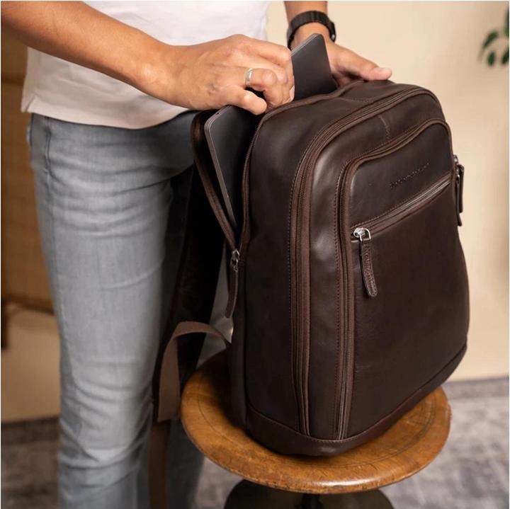 Produktbild The Chesterfield Brand Wax Pull Up Detroit Rucksack Leder 39 cm Laptopfach (17 l)