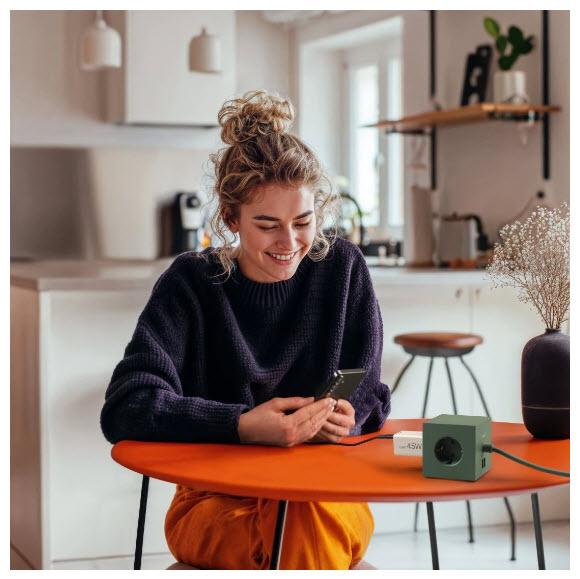 Image du produit Hama Chargeur rapide, 1x USB-C PD, 1x USB-A QC, mini-chargeur, 45 W, blanc (45 W)