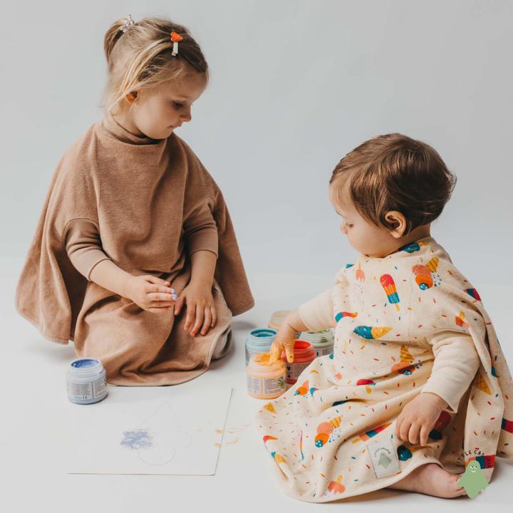 Produktbild Little Casimir Lätzchen mit Ärmeln – wasserdicht, saugfähig & verstellbar, für Babys 6M-4J (6 Monate)