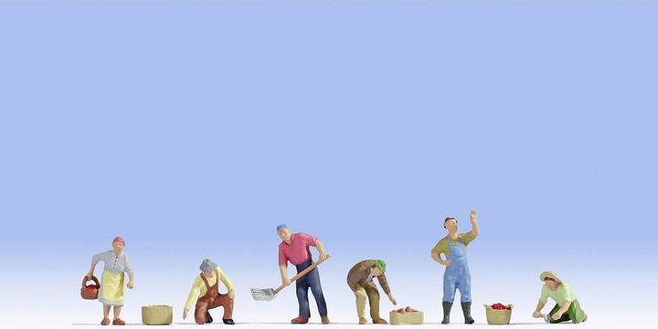 Actual product image Noch 15613 H0 figures harvesters