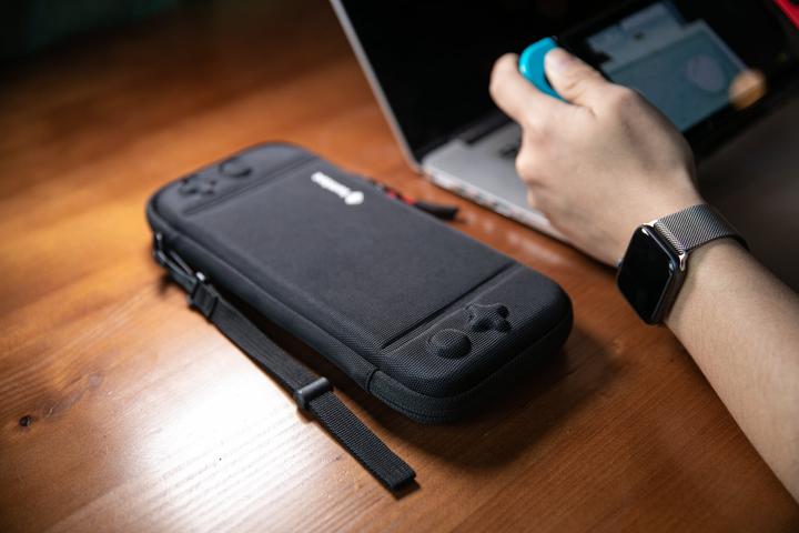 Actual product image tomtoc Slim Case (Switch)