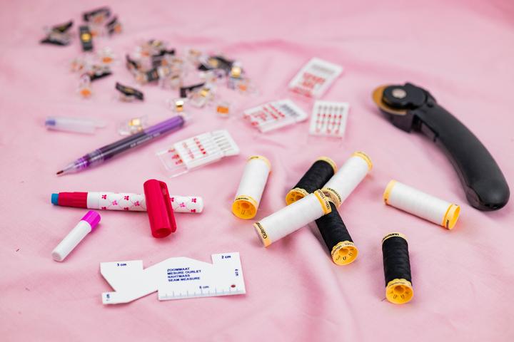 Productafbeelding Brother Creatieve Accessoires Naaidoos 60 Onderdelen