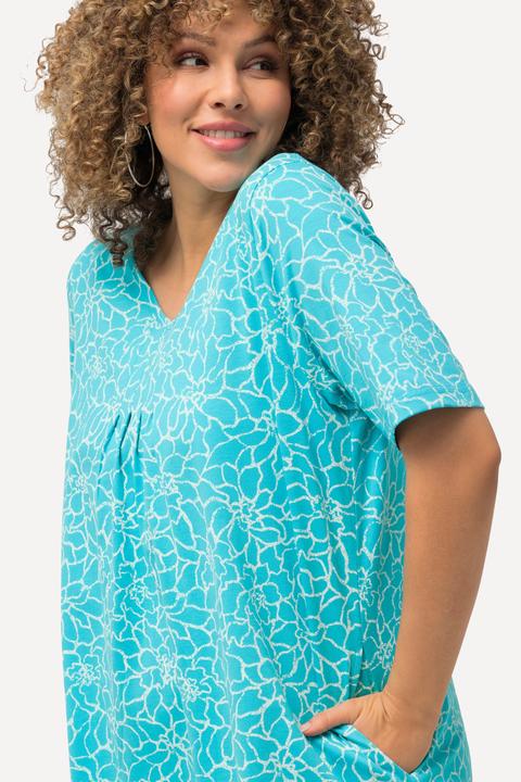 Image du produit Ulla Popken T-shirt long avec plis fantaisie, silhouette en A évasée, col en V et manches courtes (46, 48)