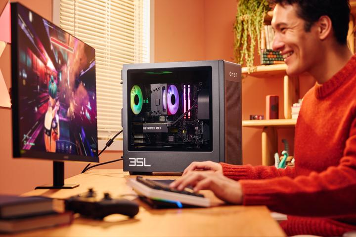 Immagine prodotto HP OMEN GT16-0066ng Intel Core Ultra 7 265K 2x16GB 1TB SSD RTX5070 W11H Black (P) (Intel Core Ultra 7 265K, 32 GB, 1000 GB, GeForce RTX 5070 Ti)