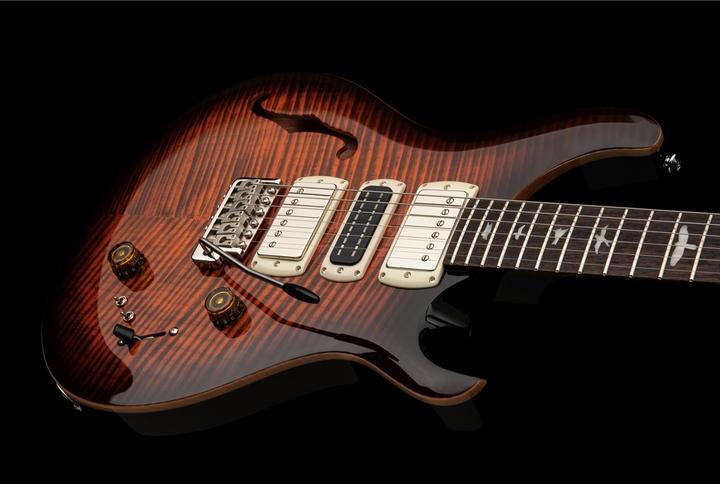 Produktbild PRS SE Special Semi-Hollow Orange Tiger Smokeburst (E-Gitarre, Ahorn, Mahagoni, Rosewood)