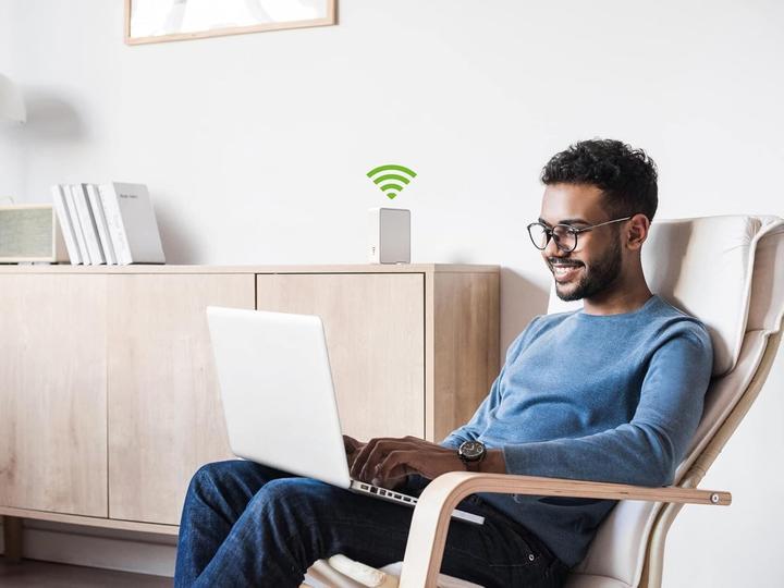 Actual product image Devolo WiFi 6 Repeater 5400