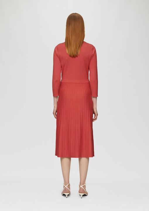 Image du produit s.Oliver Kleid Tailliertes Strickkleid mit plissiertem Rock (38)