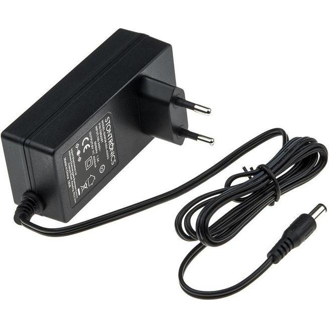 RS PRO Alimentazione a spina Adattatore AC/DC 20W, 100V ac, 5V dc / 4A, spina di rete UE, Caricatore universale