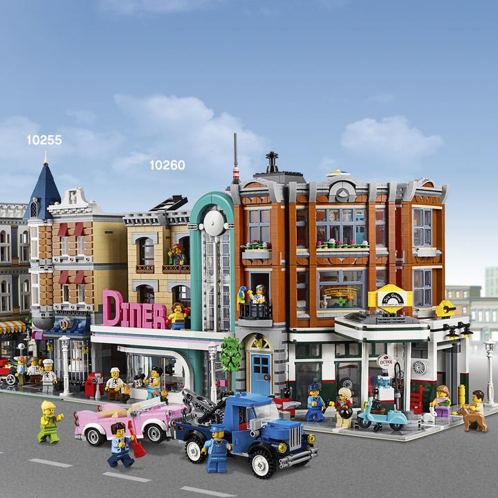 Produktbild LEGO Eckgarage (10264, LEGO Creator Expert)