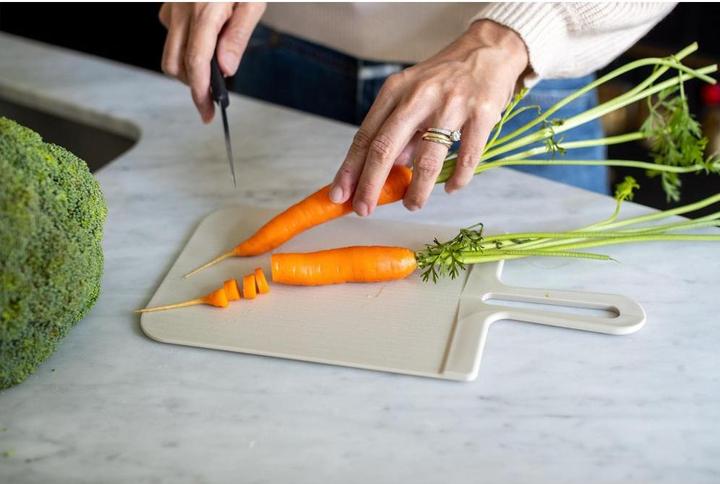 Produktbild Koziol Schneidebrett Snap S 16.6 cm x 33.1 cm, Grün