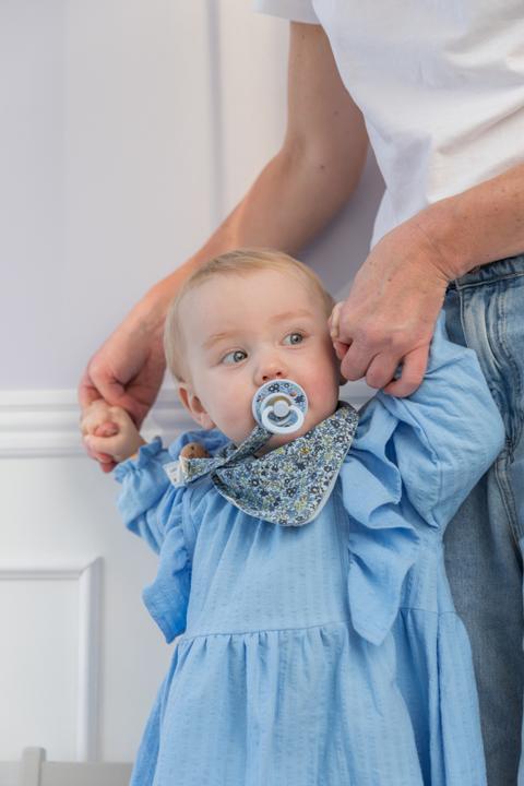 Image du produit Bibs x Liberty Bandana Bib, Camomille Lawn Baby Blue