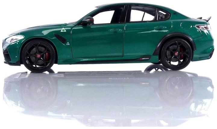 Actual product image Bburago 928814.004 bburago- Alfa Romeo Giulia GTA 20020 1:18 verde