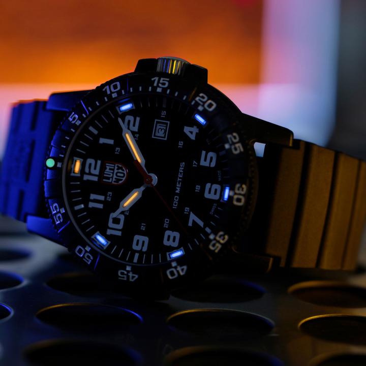 Actual product image Luminox Leatherback Sea Turtle Giant 0320 Series (Analogue wristwatch, Swiss made, 44 mm)