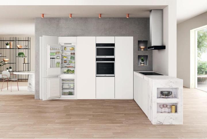 Produktbild Whirlpool Total No Frost Kombinierter Einbaukühlschrank - WHR 18 TD (250 l)