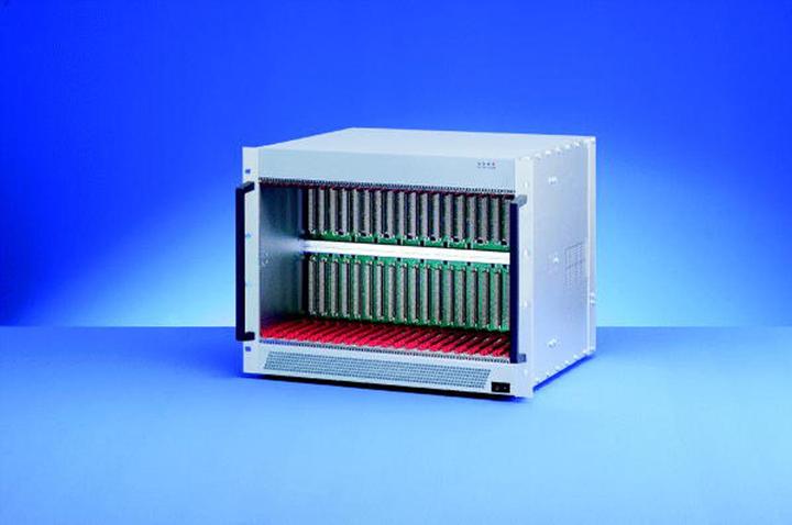 Image du produit Schroff 8 U, 21 slots - BGTR VME 8HE 84TE 21SLOT (8 HE, Rack 19 pouces)