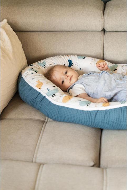 Image du produit Ullenboom Nid d'ange & cocon gaufré motif baleines bleues