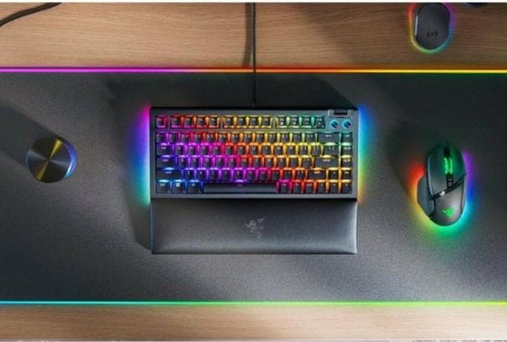 Razer BlackWidow V4 (USA, Cable)