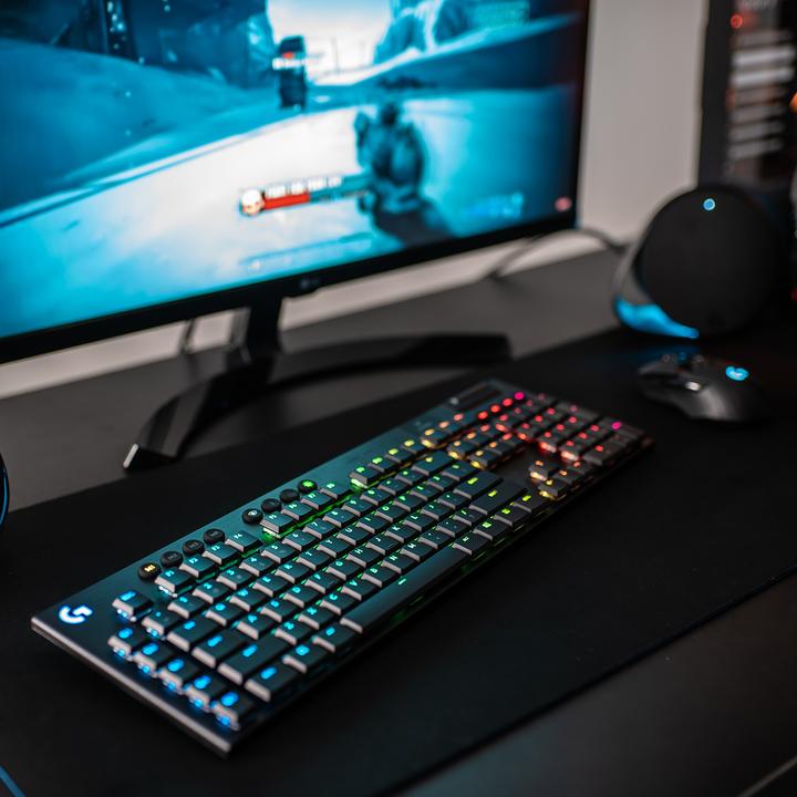 Image du produit Logitech G915 Lightspeed Wrls RGB Mec Kb (IT, Filaire)