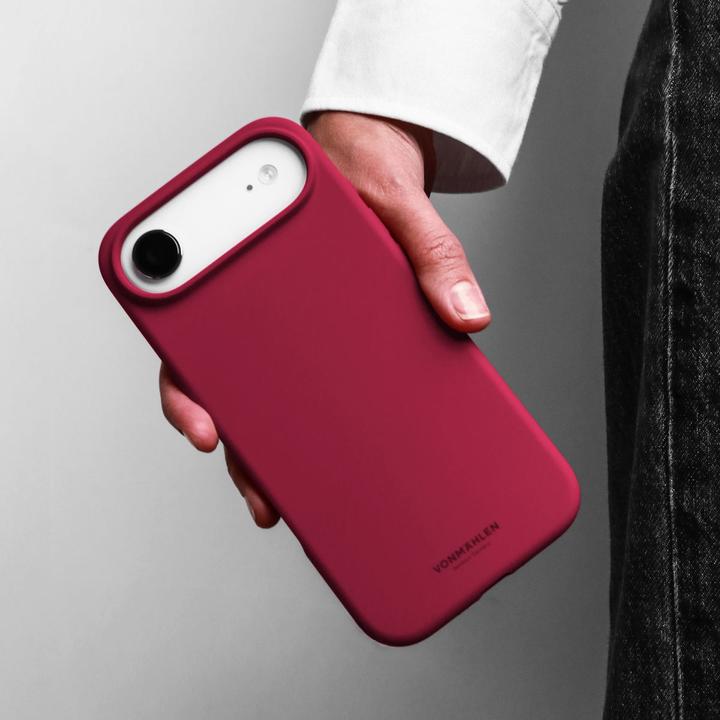 Produktbild Vonmählen Back Cover Soft Silicone iPhone 17 Air Dark Red (Apple iPhone 17)