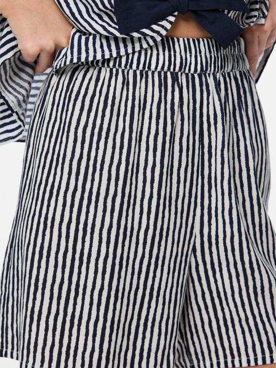 Actual product image Pieces PCTALVINA Shorts (L)