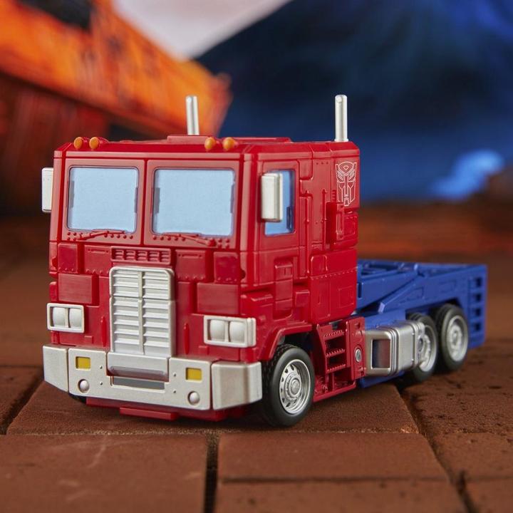 Produktbild Hasbro The Transformers: The Movie Generations Studio Series Commander Class Actionfigur Optimus Prime 18 c