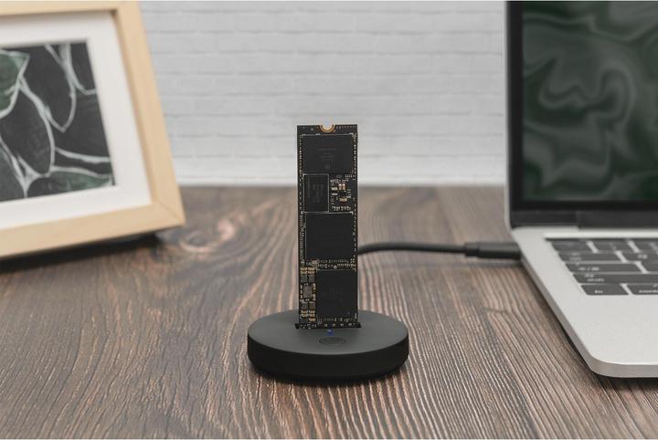 Actual product image Digitus M.2 NVMe/SATA Docking Station