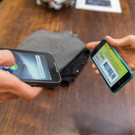 Produktbild Datalogic Full Touch PDA, EMEA + ROW, Wi-Fi + LTE, Ultra-slim 2D Imager w / Spot, Android v8.1, w/o GMS, Color (QR-Code)