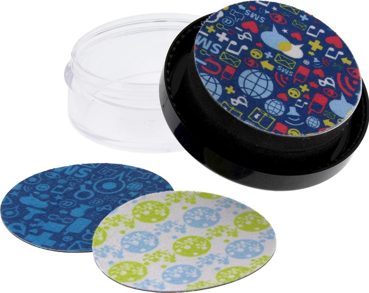 Actual product image InLine Cleaning pad for smartphones and tablets