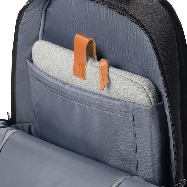Actual product image Dicota Skin URBAN 13 grey (12.99", Apple)