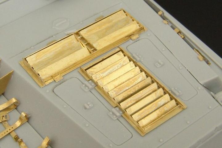 Actual product image Hauler Sd Kfz 234-2 Puma engine grills