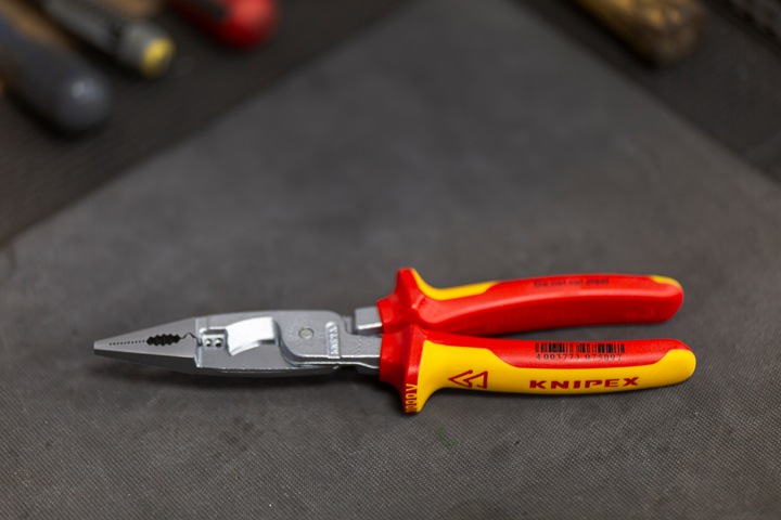 Actual product image Knipex Pliers for Electrical Installation (200 mm)
