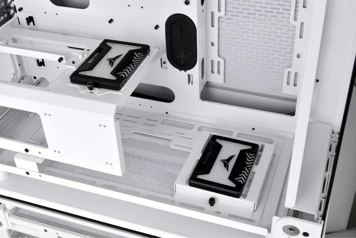 Actual product image Thermaltake Core P6 (SSI CEB, ATX, mATX, Mini-ITX)