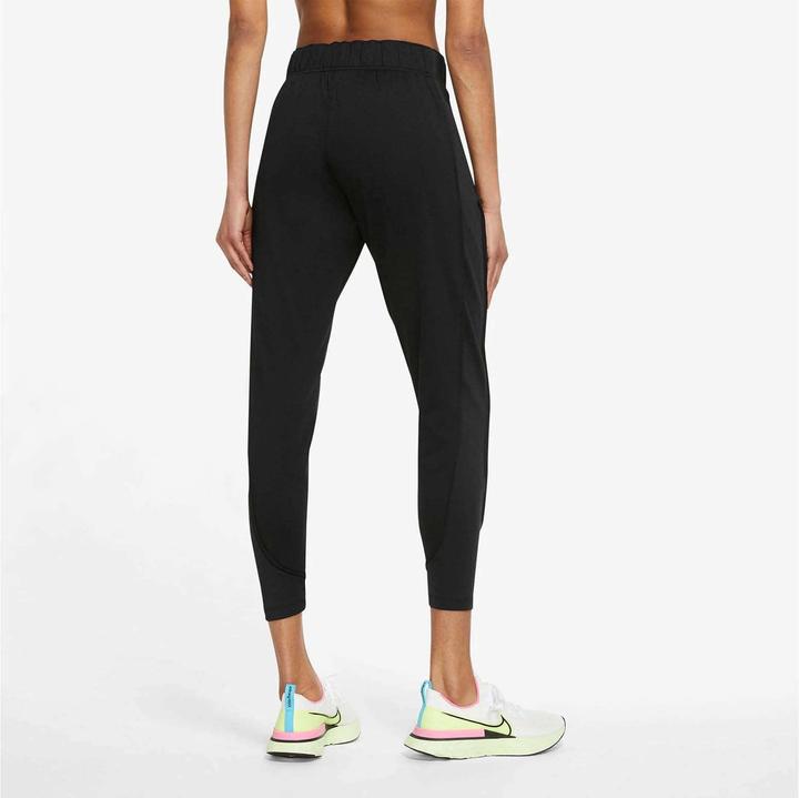 Image du produit Nike Therma-Fit Essential Wome Black/Black/Reflective Silv L