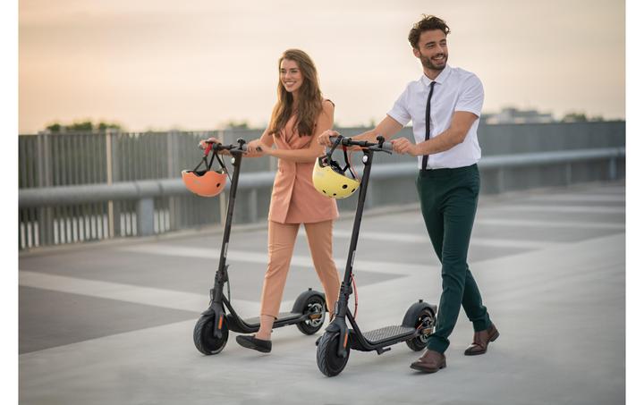 Produktbild Segway-Ninebot F25E (25 km/h, 25 km, 250 W)