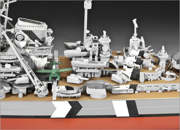 Produktbild Revell Battleship Bismarck 1:700