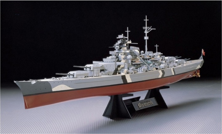 Actual product image Tamiya Bismarck