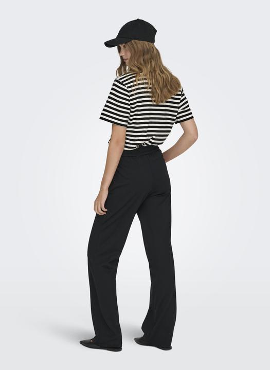 Produktbild Only Normal geschnitten Rundhals Voluminöser Armschnitt T-Shirt T-shirt (XL)