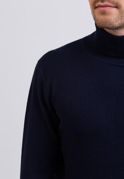 Actual product image Cash-Mere Cashmere Turtleneck Sweater (S)