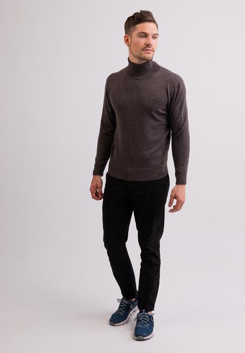 Actual product image Cash-Mere Cashmere Turtleneck Sweater (M)