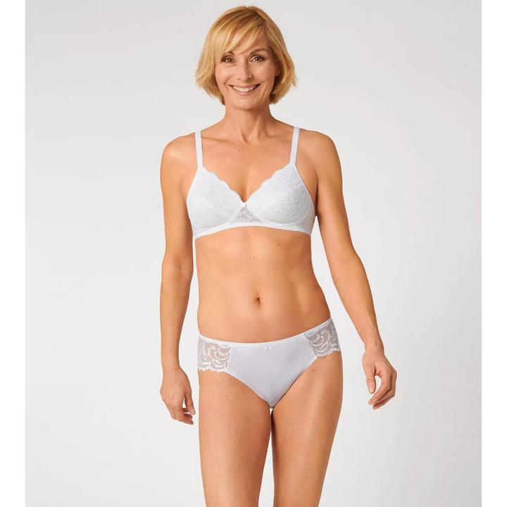 Actual product image Triumph Modern Finesse Tai (46, Single pack)