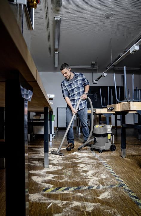 Produktbild Kärcher Professional 22/1 Ap Bp L (Nass-Trockensauger)