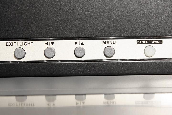 Produktbild Aten CL1000N UK Single Rail 19"-LCD-Konsole, 19" 1HE, UK-Layout (PS/2-USB, VGA)