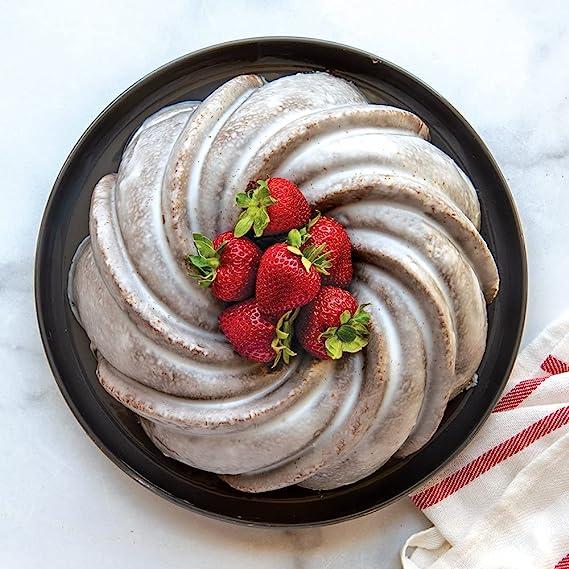 Produktbild Nordic Ware Backform Swirl Bundt (24 cm)