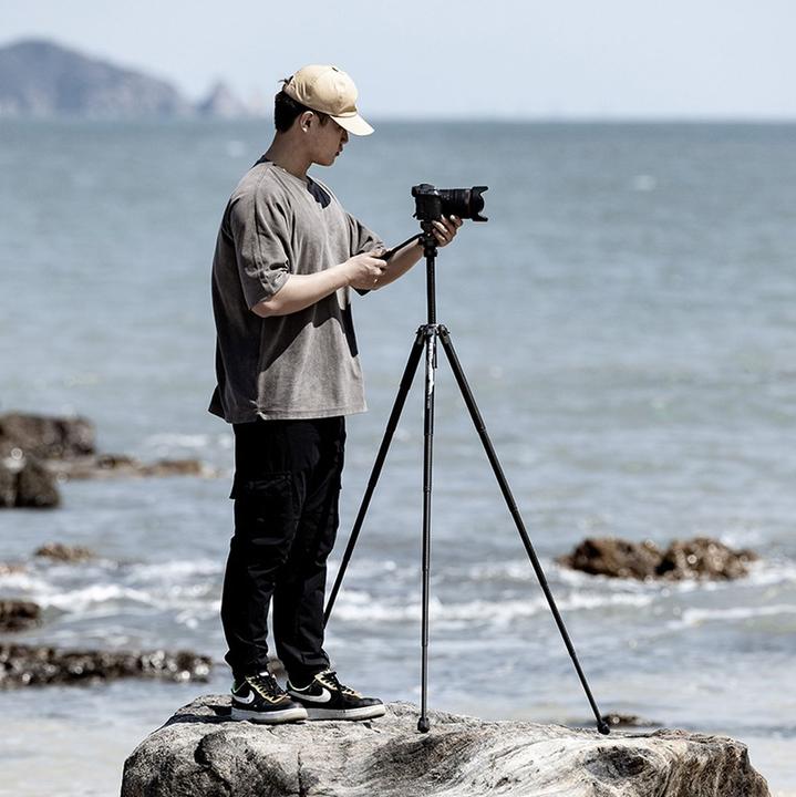 Actual product image Ulanzi F38 Quick Release Video Carbon Travel Tripod