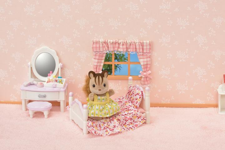 Actual product image Sylvanian Families Bedroom Vanity Set