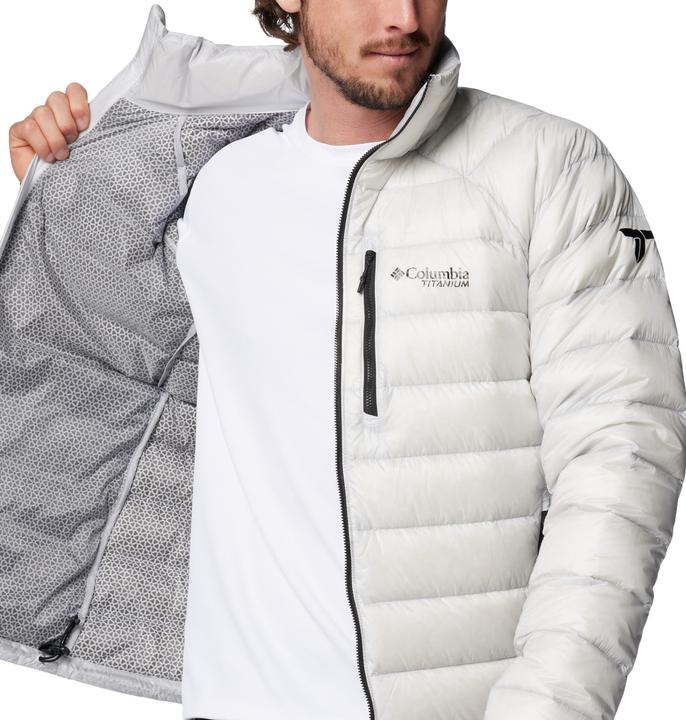 Actual product image Columbia Men's Arctic Crest™ Packable Down Jacket (M)