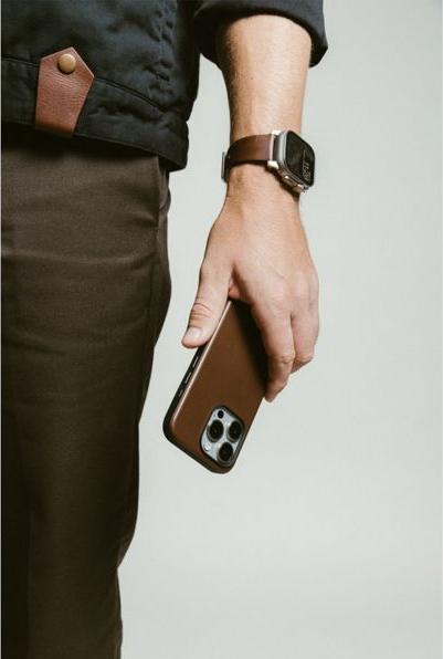 Produktbild Nomad Modern Leather Case iPhone 16 Pro Max Brown (Apple iPhone 16 Pro Max)