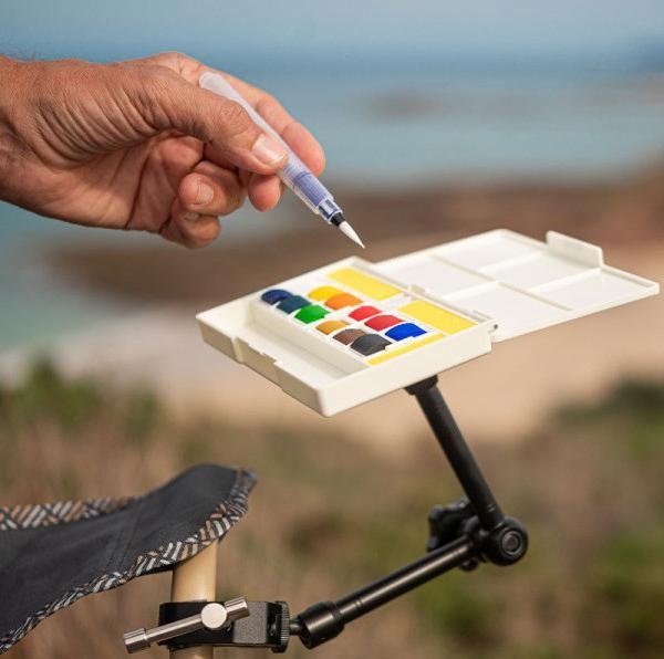 Produktbild Sennelier Aquarellfarbe La Petite Aquarelle (Primärgelb, Gelbocker, Rosenkrapplack, gebranntes Umbra und Payne-Grau, Titanweiss, Primärblau, Tiefgrün, Grüngelb, Primärrot, Orange, Kobaltblau)